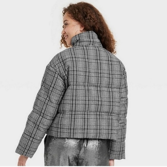 A new Day Short Cropped Plaid Puffer XXL - Picture 6 of 7